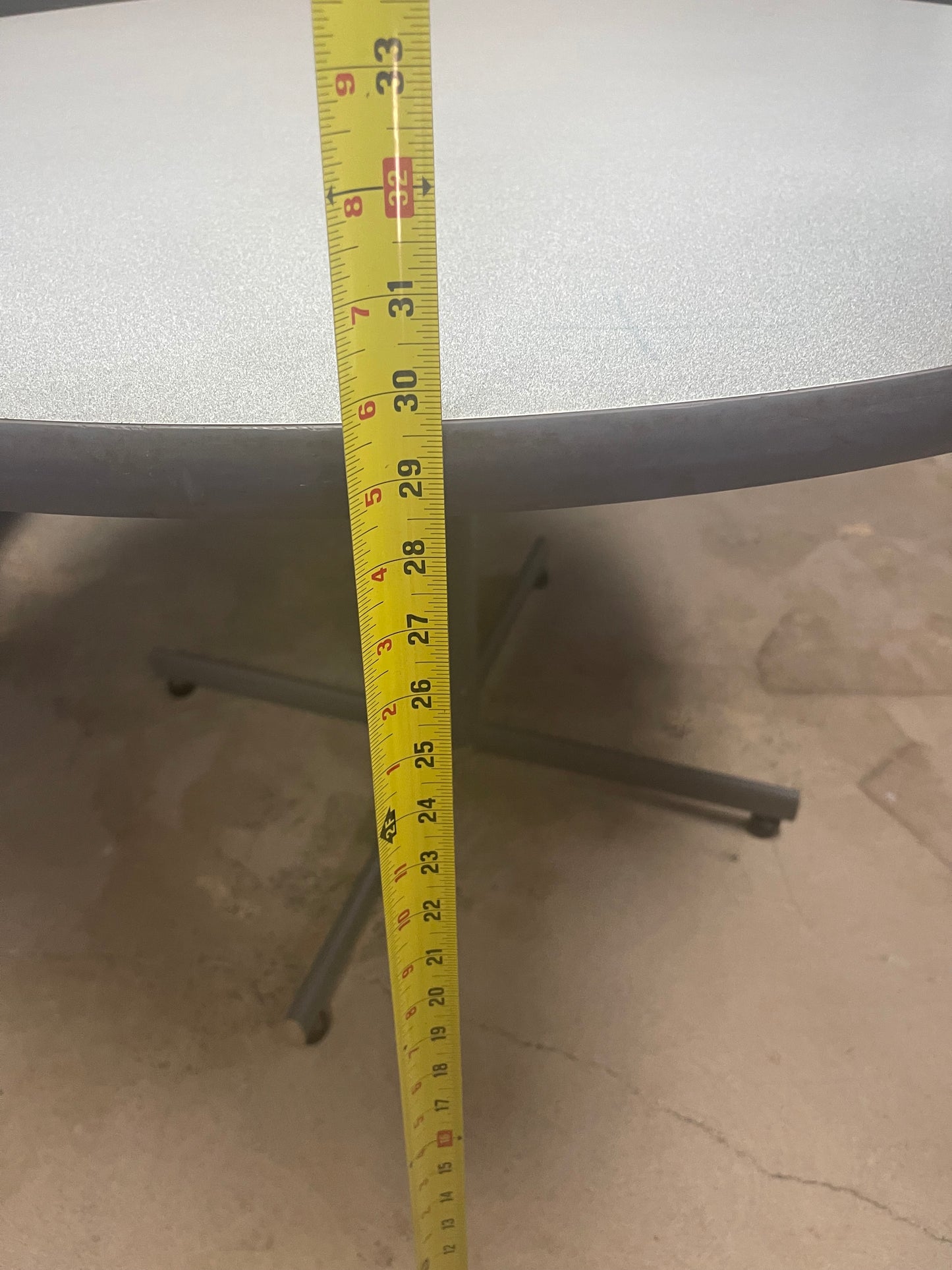 Round Table Laminate Top with Center Leg 48”