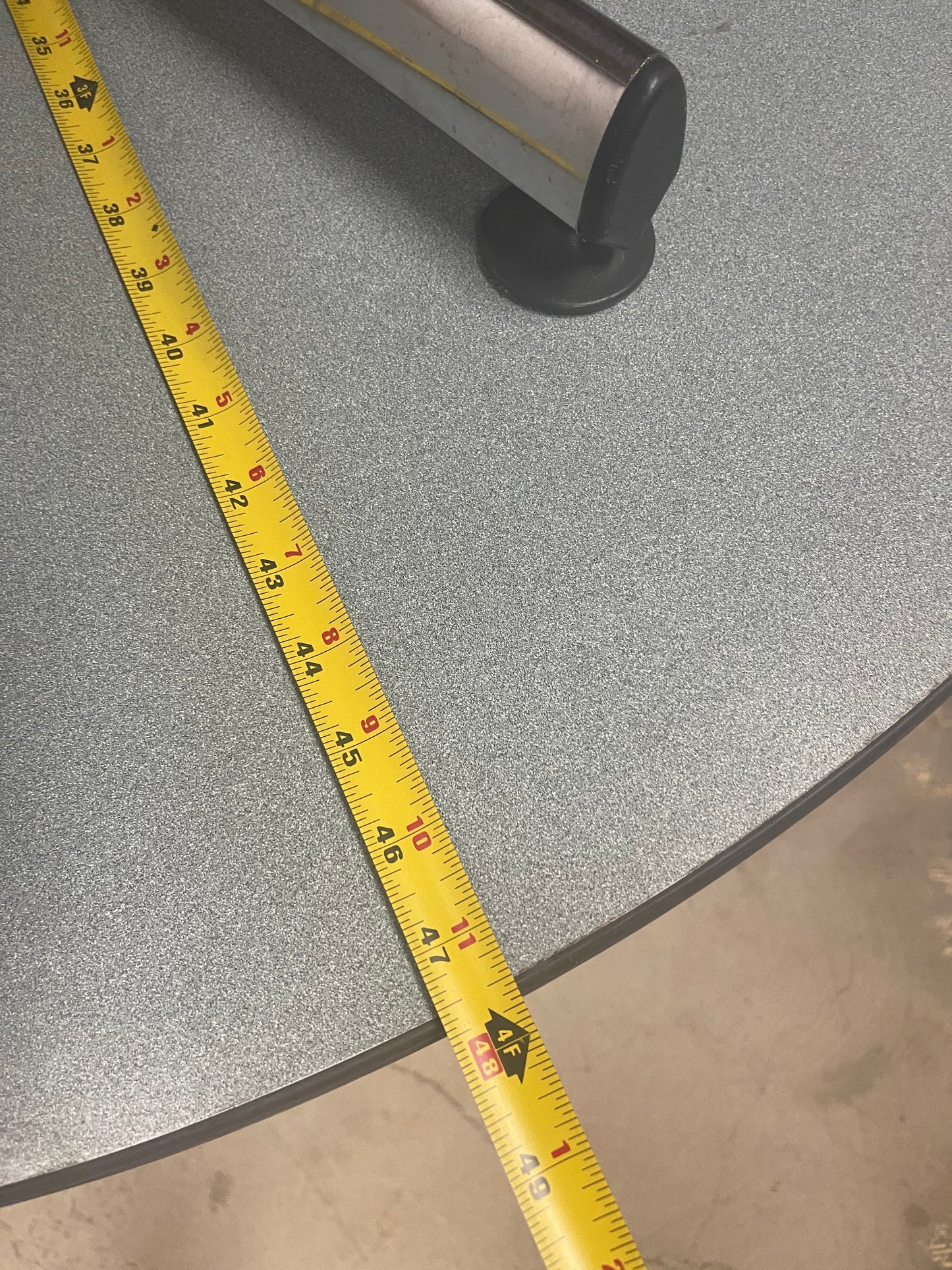 Round Table Laminate Top with Center Leg 48”