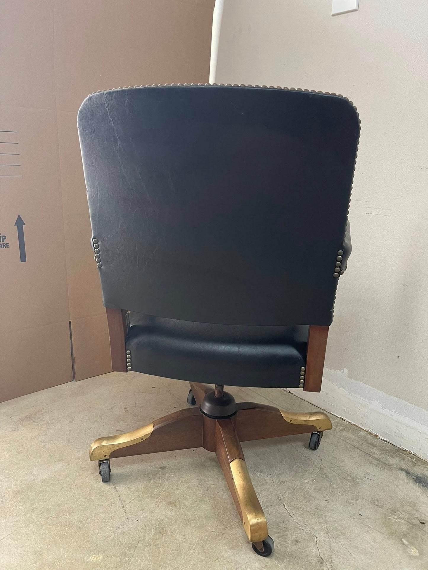 Gunlocke Leather Adjustable Swivel Office Chair Late 20th Century