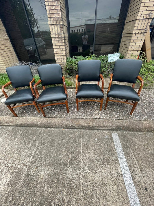Set of 4 Gunlocke black leather office chairs late 20th century