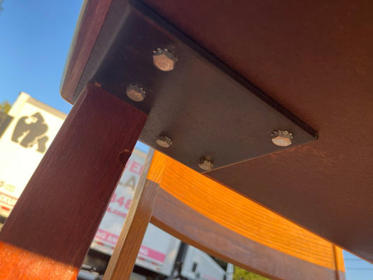 library tabel and 4 solid oak chairs