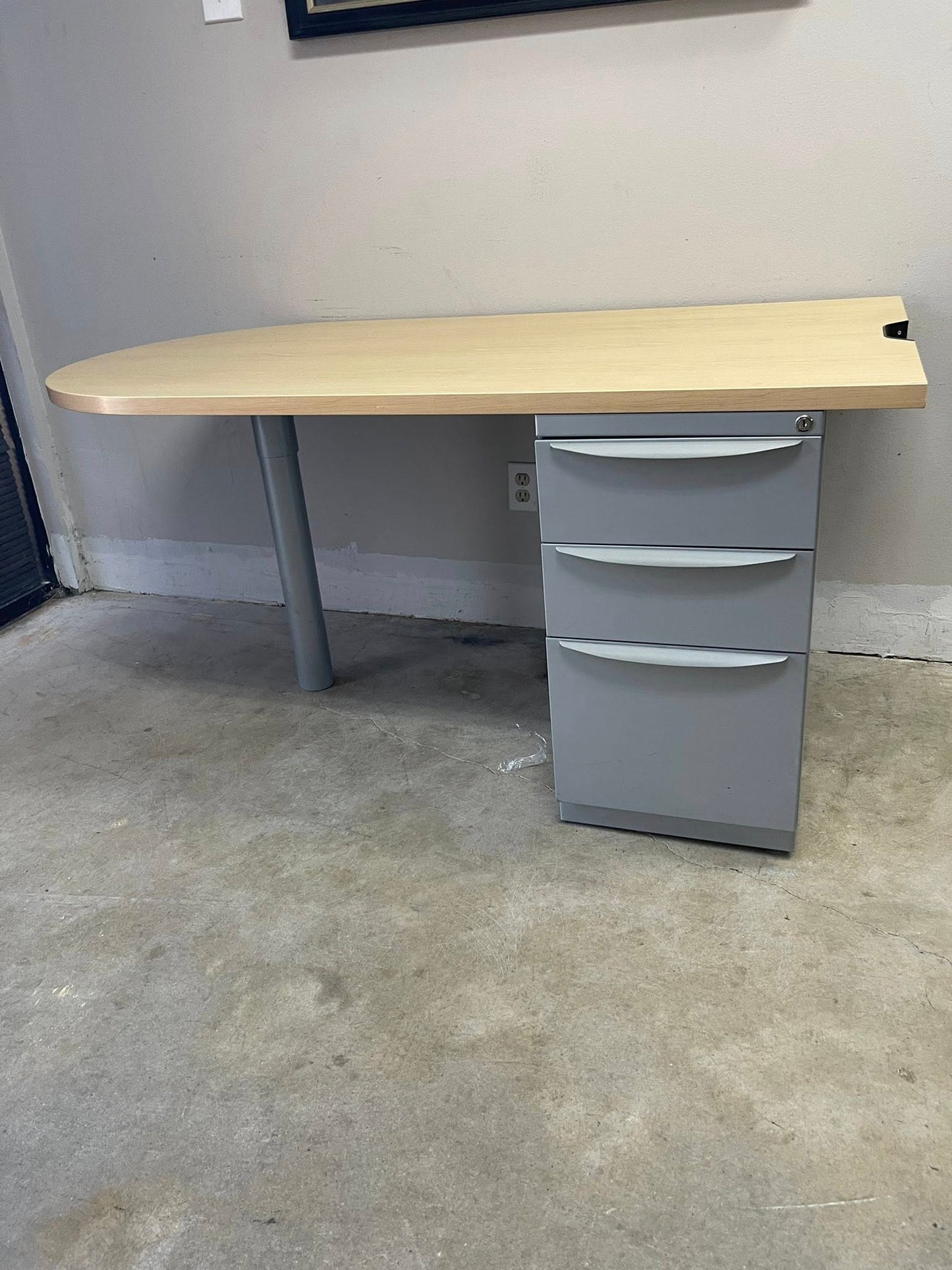 Hayworth Office Desk / Work Station